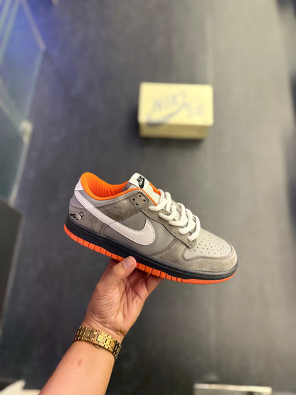 NIKE SB DUNK NYC PIGEON GREY